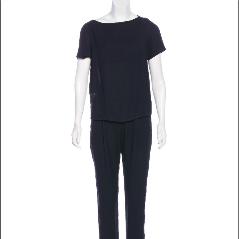 ALC short sleeve jumpsuit w/ cut out back. Dark navy almost black. Size small